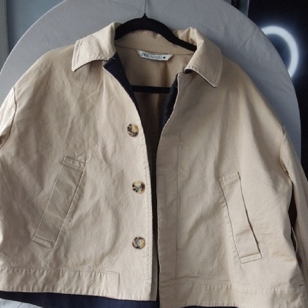 Zara Neutral Beige Cropped Trench Coat with Dark Contrast
